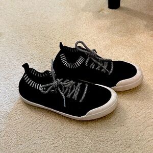 Cute Slip On size 6 1/2